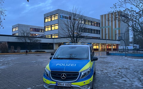 POL-NE: Silvesterausschreitungen: Ermittler suchen nach weiteren Hinweisen - Foto: presseportal.de