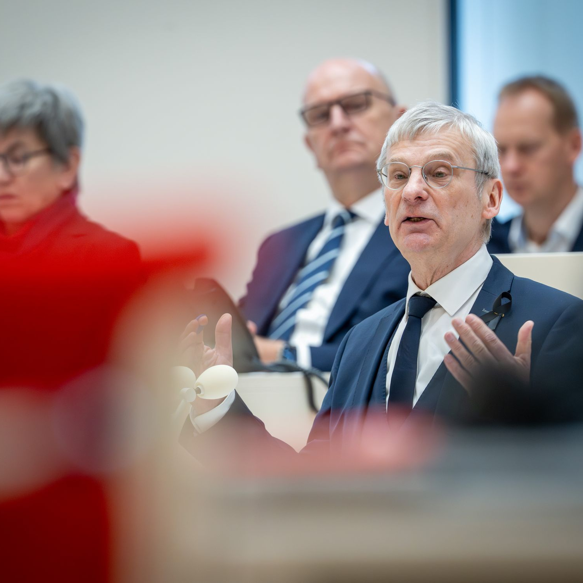 Die AfD will eine Neuwahl - der Antrag scheiterte aber im Brandenburger Landtag. - Foto: Soeren Stache/dpa