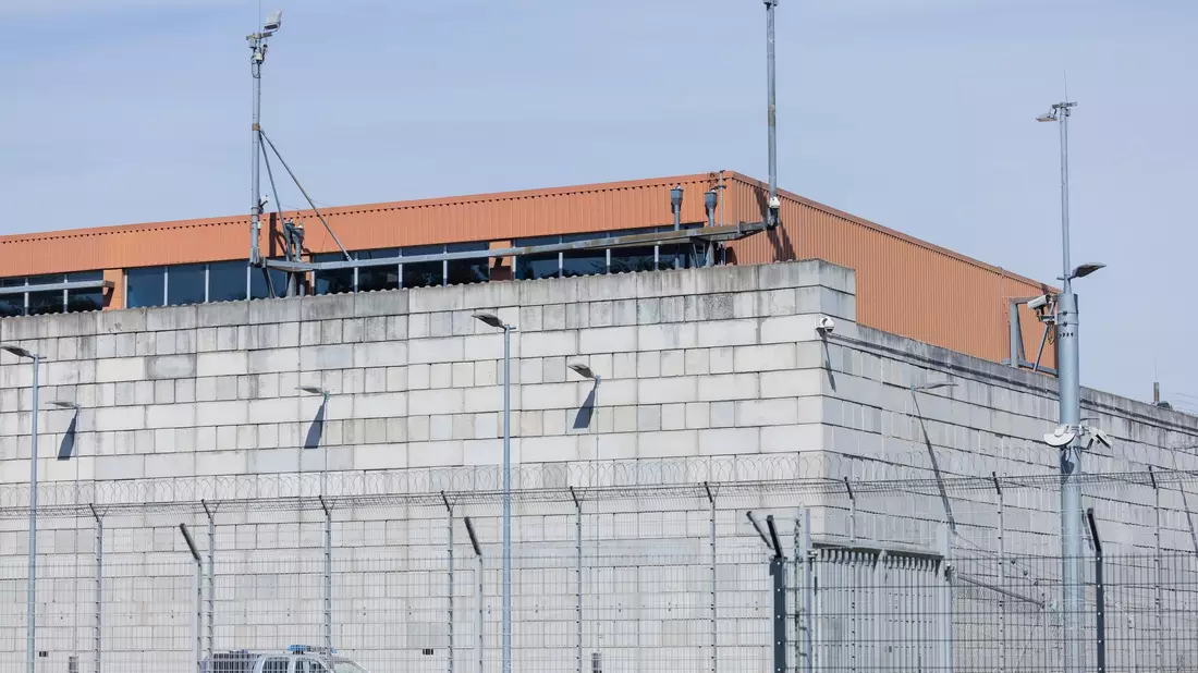 Auf dem Gelände des Forschungszentrums Jülich lagern die Castorbehälter bislang. (Archivbild) - Bild: Rolf Vennenbernd/dpa