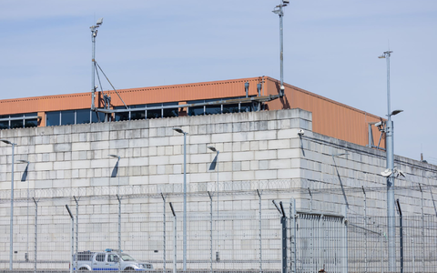 Auf dem Gelände des Forschungszentrums Jülich lagern die Castorbehälter bislang. (Archivbild) - Foto: Rolf Vennenbernd/dpa