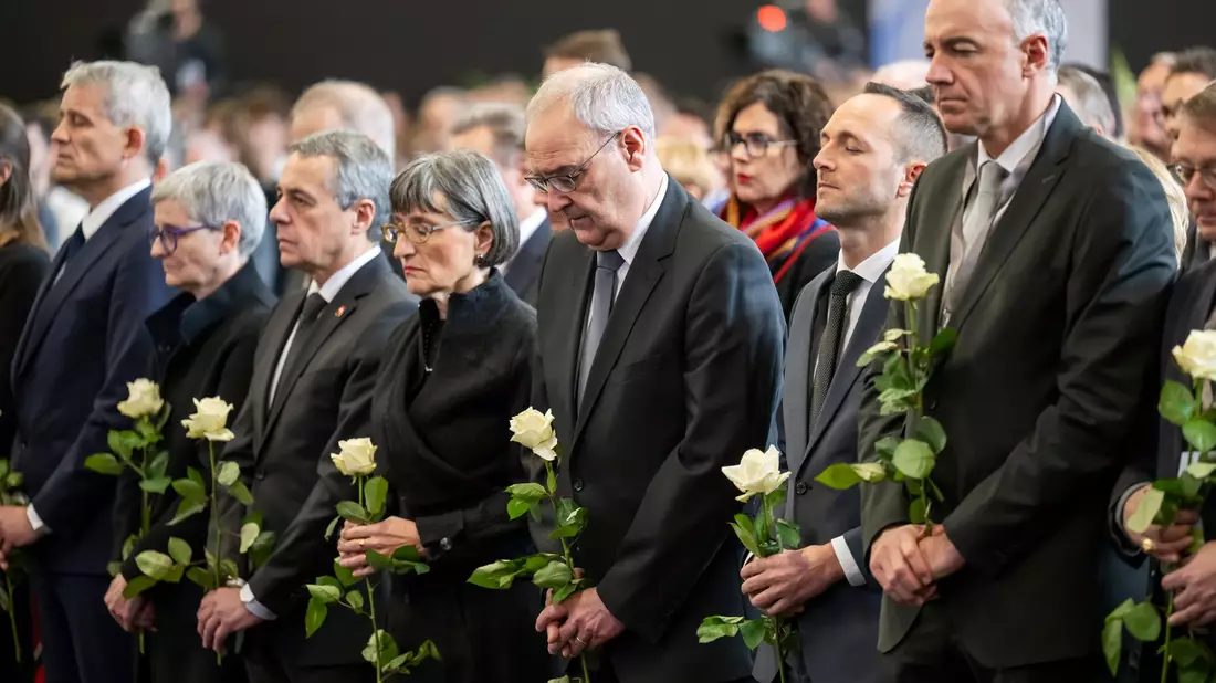 Spitzenpolitiker der Schweiz gedachten der Opfer von Crans-Montana - Bild: Laurent Gillieron/KEYSTONE/dpa
