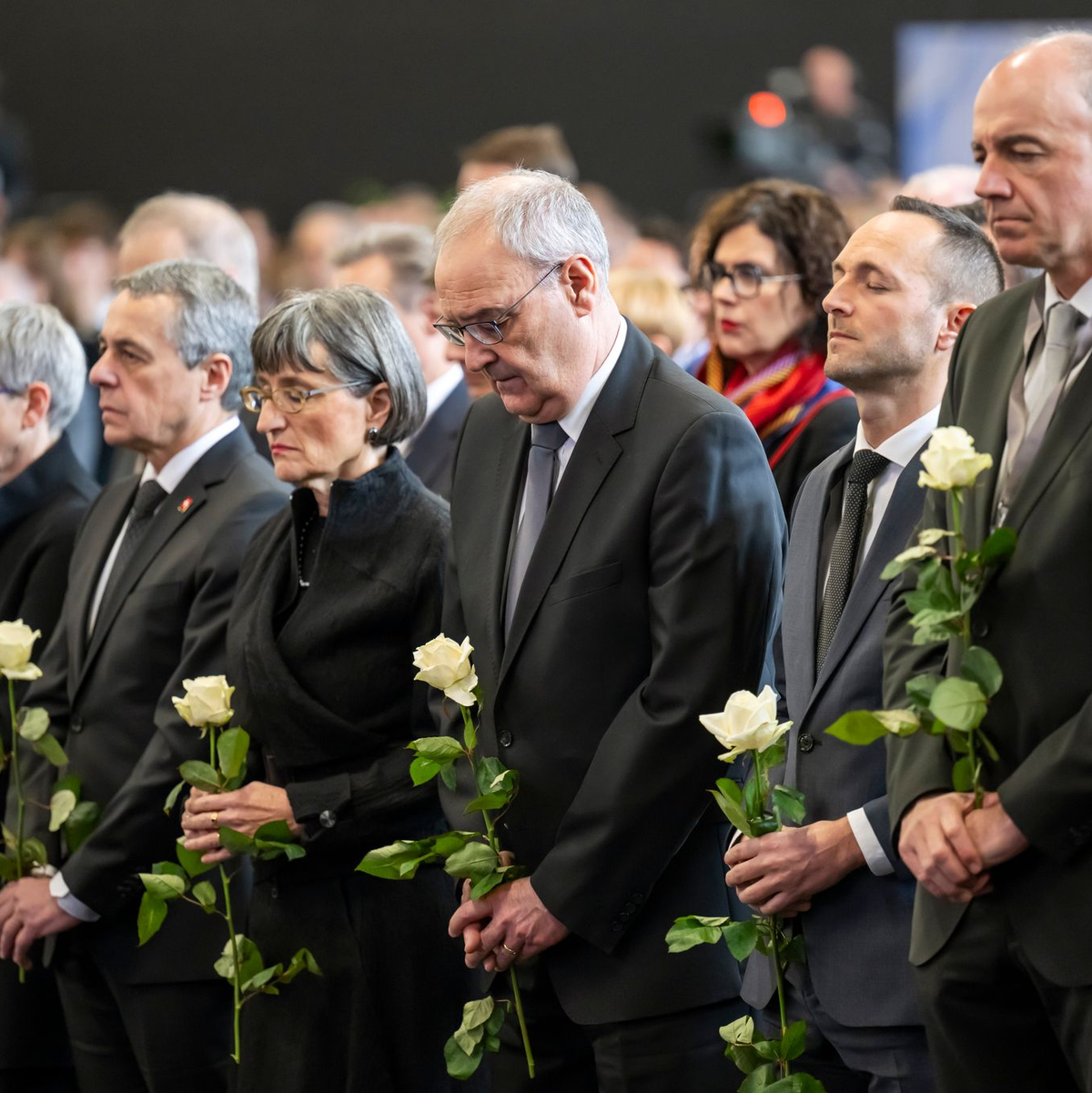 Spitzenpolitiker der Schweiz gedachten der Opfer von Crans-Montana. - Foto: Laurent Gillieron/KEYSTONE/dpa