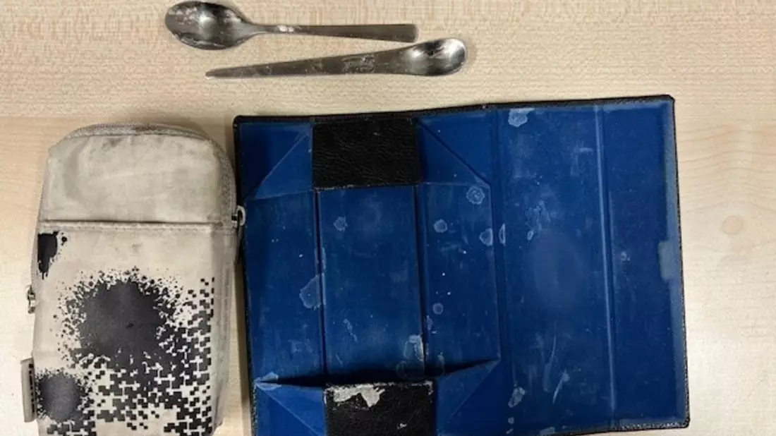 HZA-RO: ZOLL findet Amphetamin und Ecstasy bei Autofahrer bei der Einreise aus Österreich / Drogentest positiv - Bild: presseportal.de
