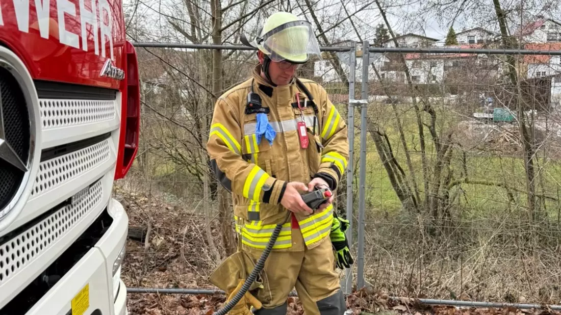 FW Weinheim: Windböe fordert Feuerwehr in Rippenweier - Bild: presseportal.de