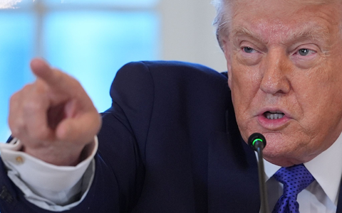 US-Präsident Trump hat den Teilnehmern der Massenproteste gegen die Staatsführung im Iran Unterstützung zugesichert. (Archivbild)  - Foto: Evan Vucci/AP/dpa