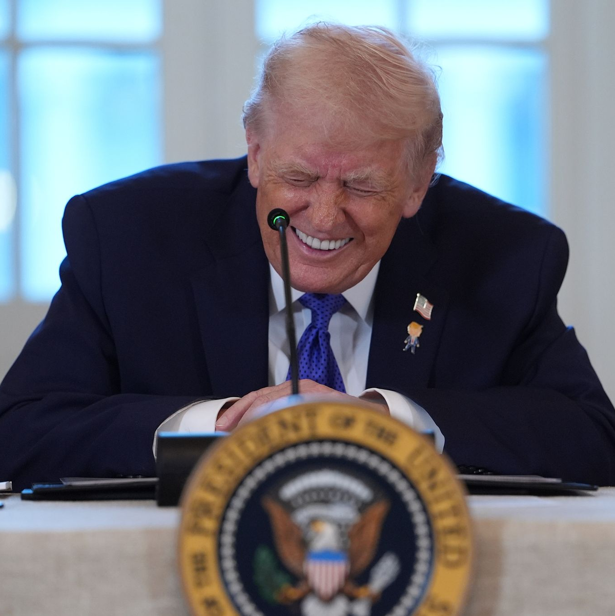 US-Präsident Donald Trump postet auf seiner Plattform Truth Social auch gerne provokative Inhalte. (Archivbild) - Foto: Evan/AP/dpa