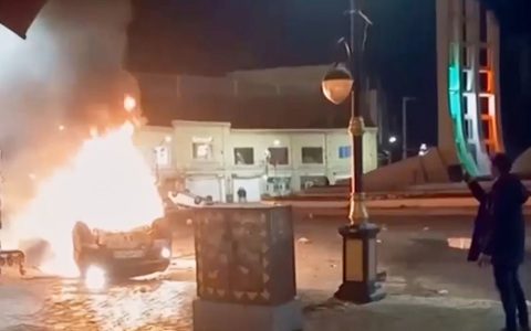 Die Proteste begannen Ende Dezember, ausgelöst durch eine massive Wirtschaftskrise und einen plötzlichen Absturz der iranischen Währung Rial. - Foto: Uncredited/Iran state TV/AP/dpa