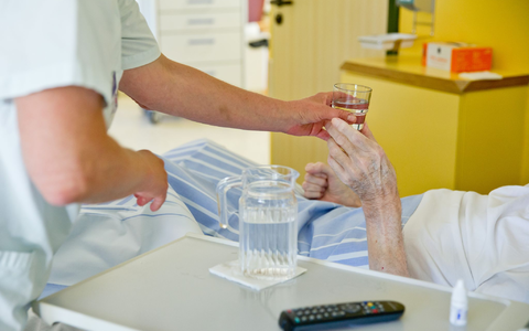 Attraktiv für Kapitalanleger? Banken und Investoren suchen Renditechancen in Pflegeheimen. (Symbolbild) - Foto: Daniel Karmann/dpa