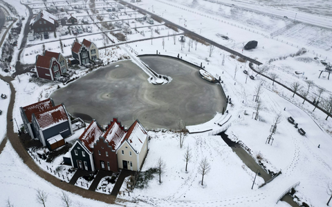 Viele Landschaften sind seit Tagen verschneit - auch in Regionen, in denen das mittlerweile eher selten vorkommt. - Foto: Lars Penning/dpa