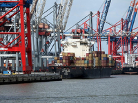 Containerschiff (Archiv) - Foto: via dts Nachrichtenagentur