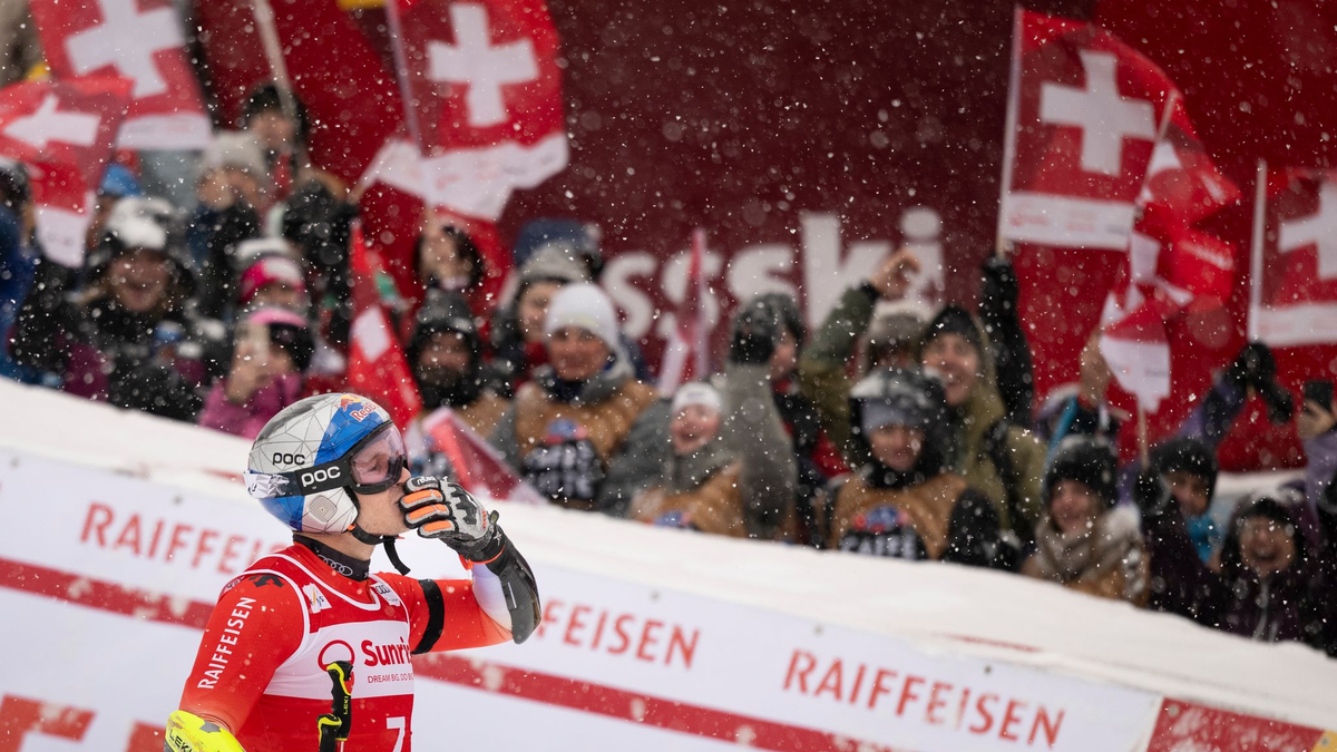 Marco Odermatt triumphierte im fünften Jahr nacheinander in Adelboden. - Foto: Jean-Christophe Bott/KEYSTONE/dpa