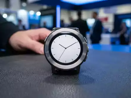 Pebble kehrt zurück: Smartwatch-Pionier startet mit Anti-Trend neu - Foto: über boerse-global.de