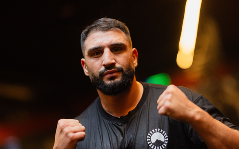 Der deutsche Schwergewichtsboxer Kabayel gewinnt seinen Kampf gegen den polnischen Herausforderer. - Foto: Rolf Vennenbernd/dpa