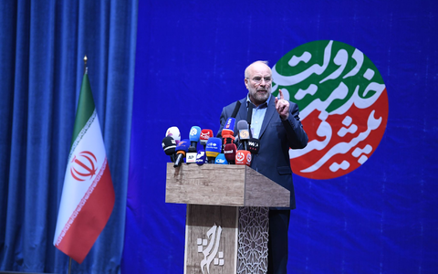 Der Sprecher des iranischen Parlaments spricht Israel und den USA eine deutliche Warnung aus. (Archivbild)  - Foto: Shadati/XinHua/dpa