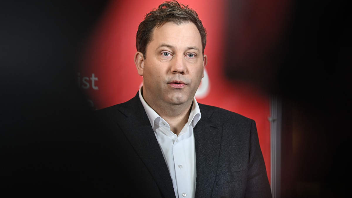 Klingbeil reist zu einem Finanzminister-Treffen. (Archivbild) - Foto: Britta Pedersen/dpa