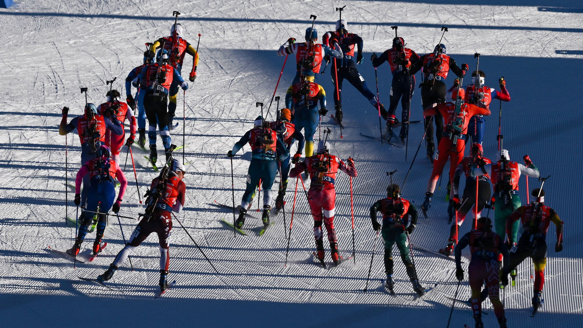 Der Abschlusstag in Oberhof begann mit dem Staffelrennen der Männer - Foto: Hendrik Schmidt/dpa
