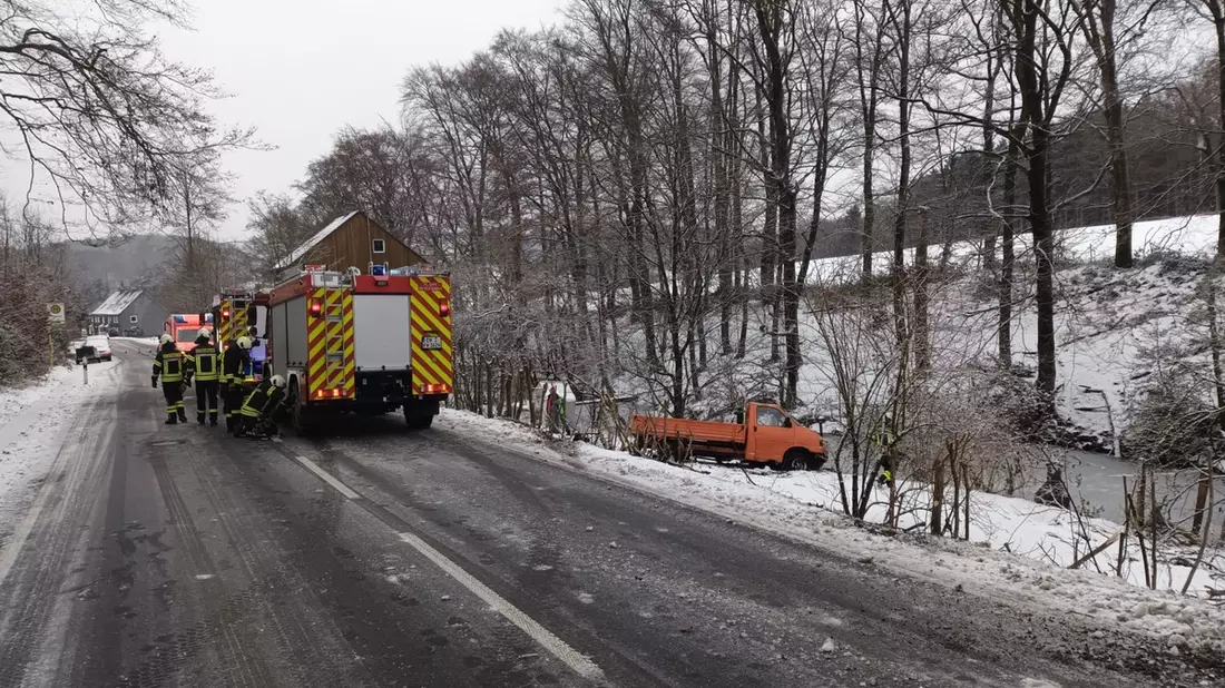 FW-EN: Verkehrsunfall und Tierrettung - Bild: presseportal.de