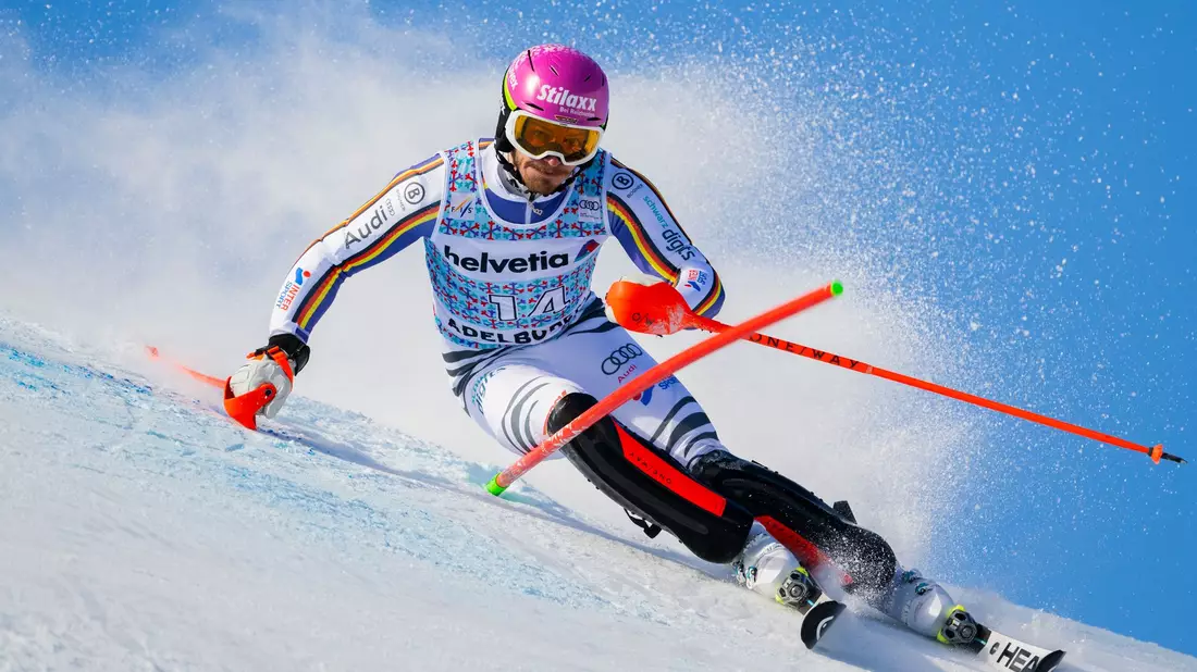 Linus Straßer patzt beim Slalom von Adelboden. - Bild: Jean-Christophe Bott/KEYSTONE/dpa