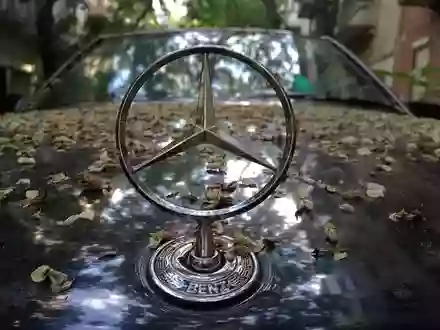 Mercedes-Stern (Archiv) - Foto: via dts Nachrichtenagentur