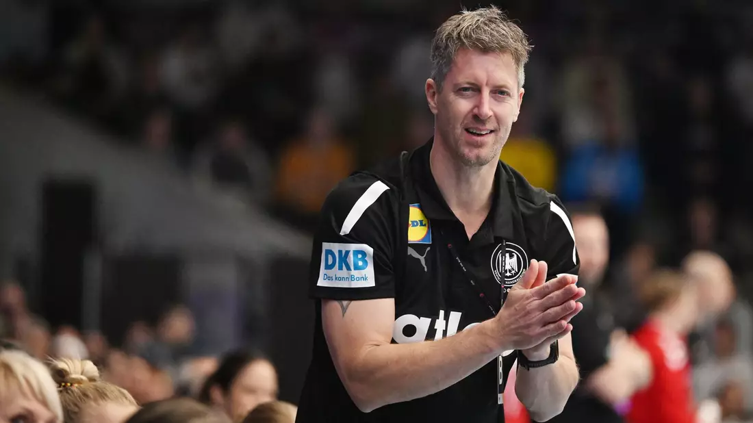 Markus Gaugisch bleibt Bundestrainer der deutschen Handballerinnen. (Archivbild) - Bild: Marijan Murat/dpa