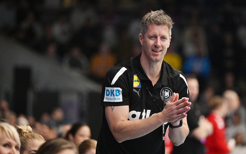 Markus Gaugisch bleibt Bundestrainer der deutschen Handballerinnen. (Archivbild) - Foto: Marijan Murat/dpa