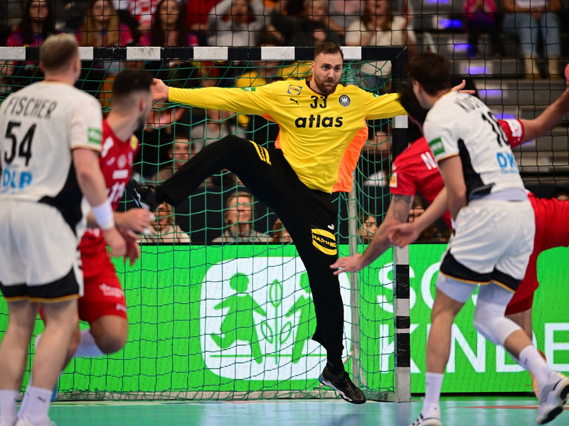 Alfred Gislason spricht mit Blick auf die EM-Auslosung vom härtesten Turnier seiner Karriere.  - Foto: Sina Schuldt/dpa