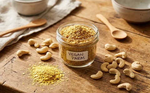 Veganuary 2026: Nuss-Parmesan-Hack wird zum Küchen-Hit - Foto: über boerse-global.de