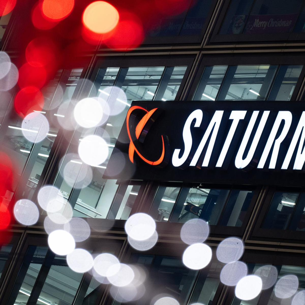 Die erste Saturn-Filiale wurde 1961 in Köln eröffnet. (Symbolbild) - Foto: Sebastian Gollnow/dpa