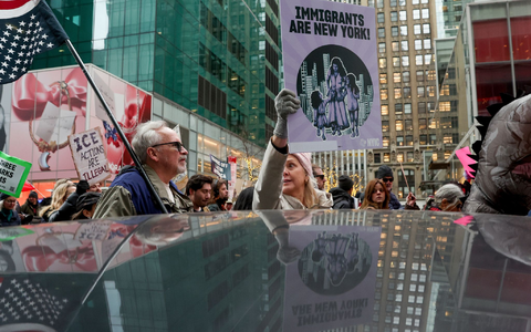 New York ist nur eine von vielen US-Städten, in denen am Wochenende gegen ICE protestiert wurde.  - Foto: Heather Khalifa/AP/dpa