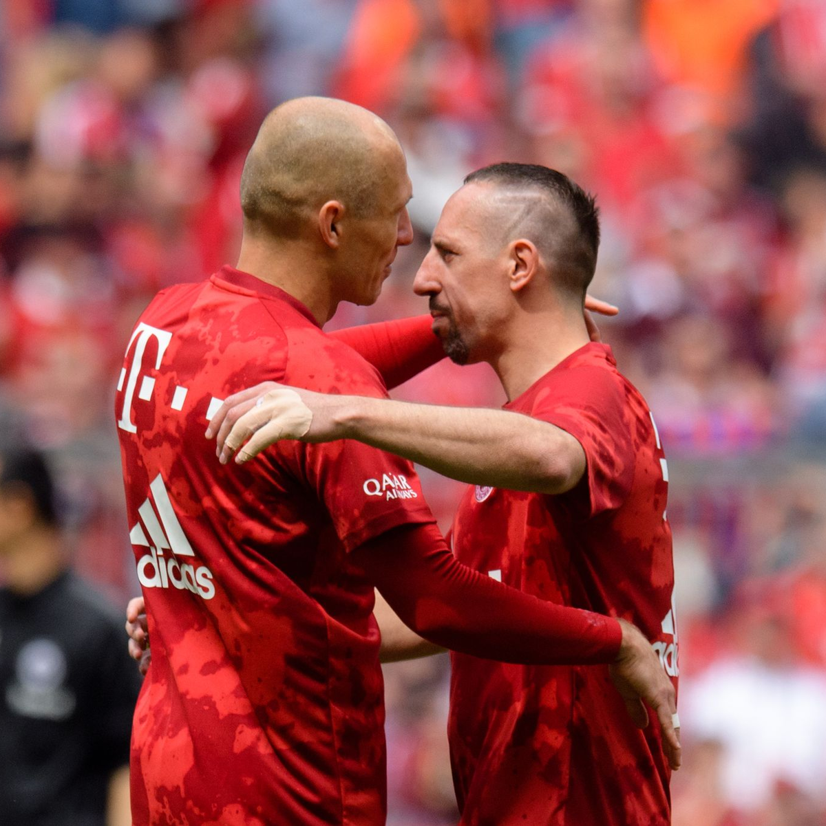 Arjen Robben (l) und Franck Ribéry prägten eine Epoche beim FC Bayern. - Foto: Matthias Balk/dpa