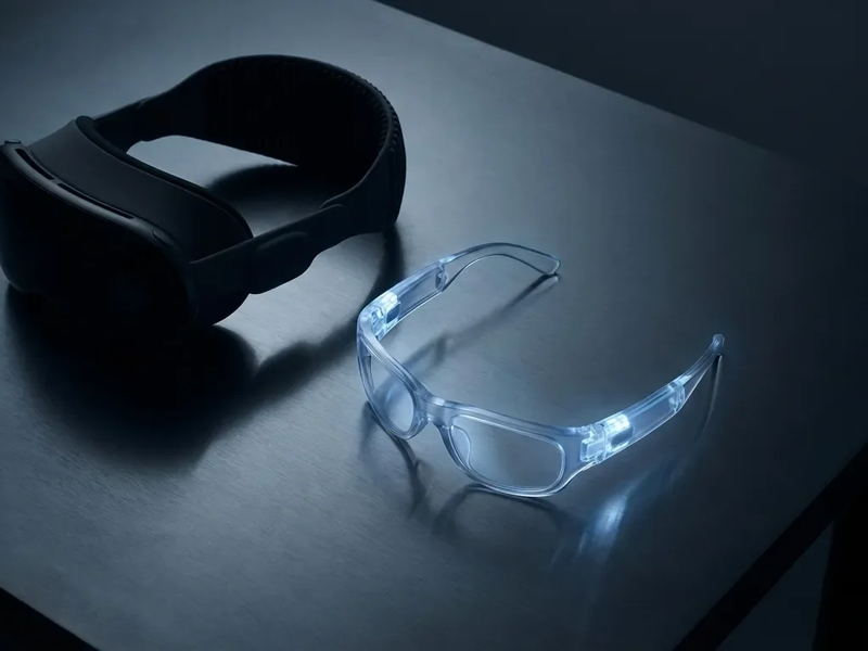 Apple Vision Pro: Luxus-Headset stößt an Grenzen, KI-Brille soll es richten - Foto: über boerse-global.de