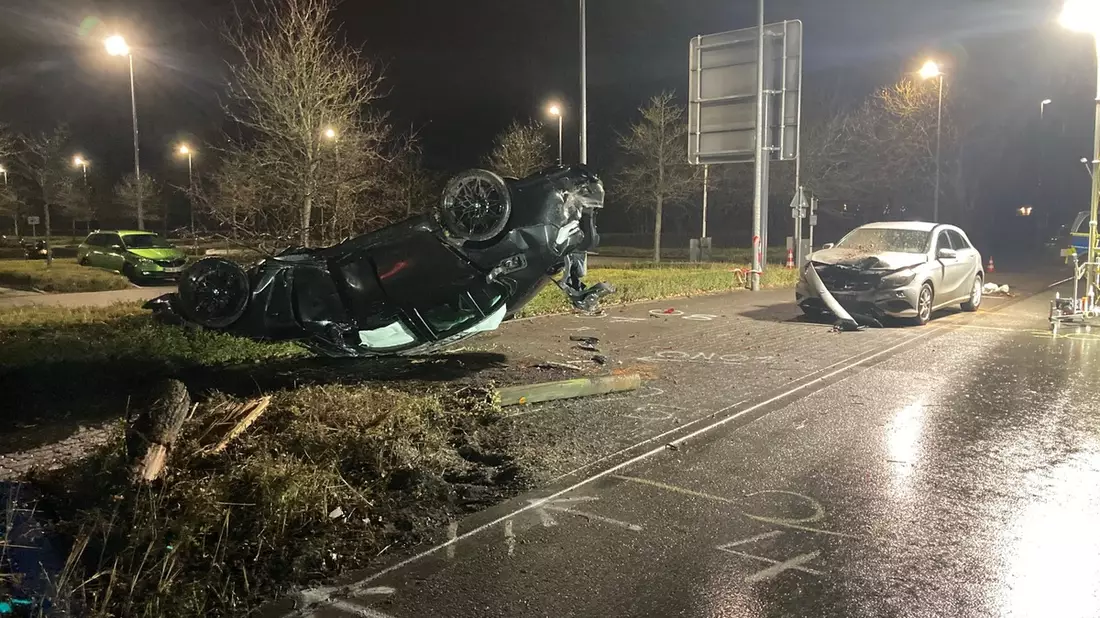 POL-SO: Drei Verletzte bei Verkehrsunfall - Verdacht auf verbotenes Rennen - Bild: presseportal.de