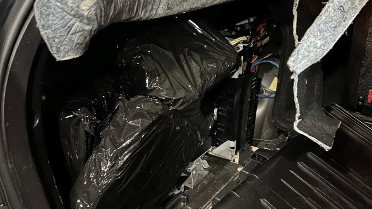 HZA-H: Gemeinsame Pressemitteilung der Staatsanwaltschaft Hildesheim und des Hauptzollamts Hannover - Fluchtversuch endet im Schnee - Foto: presseportal.de