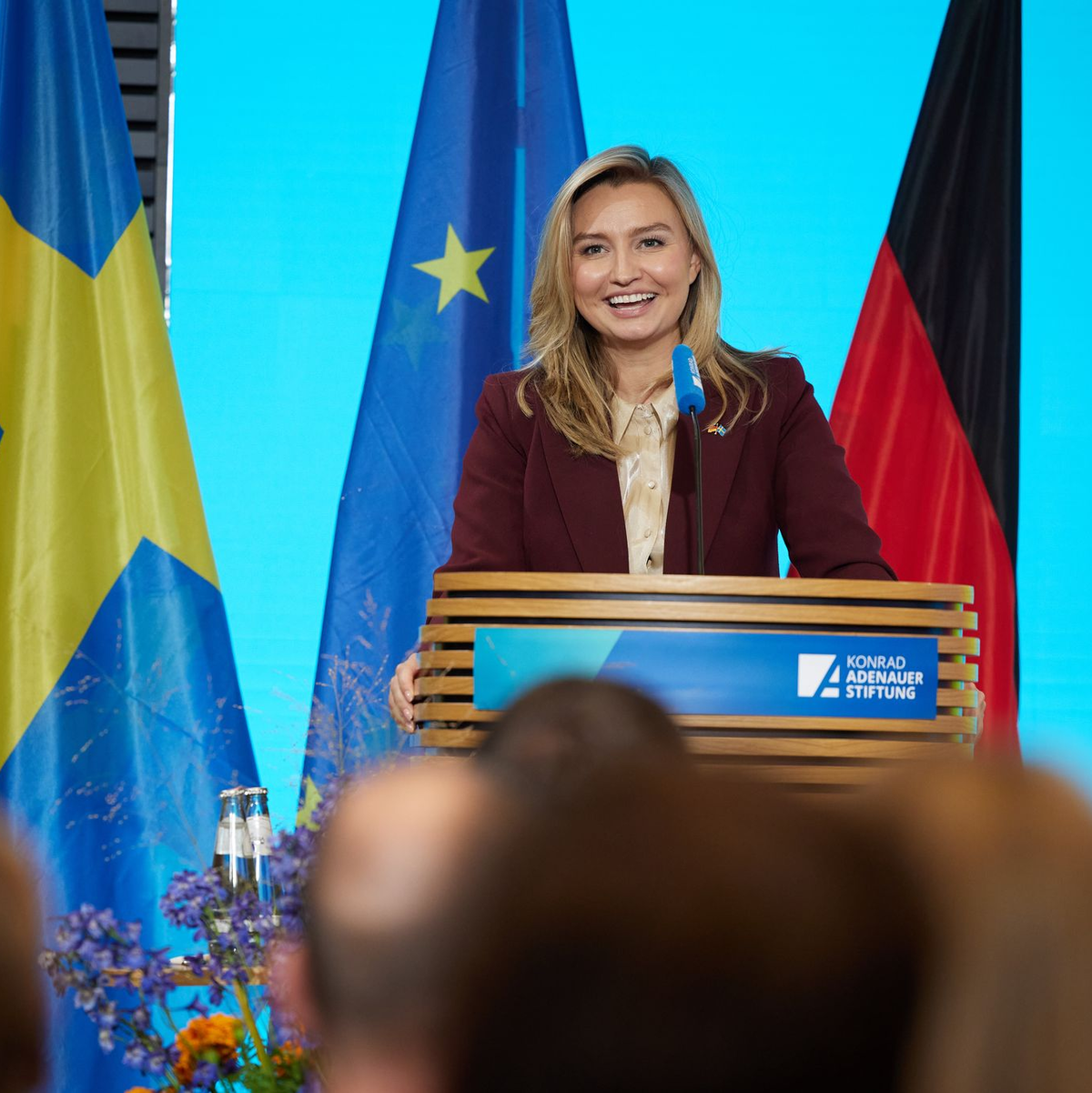 Ebba Busch, stellvertretende Ministerpräsidentin von Schweden, findet für manche X-Nutzer deutliche Worte. (Archivbild)  - Foto: Jörg Carstensen/dpa