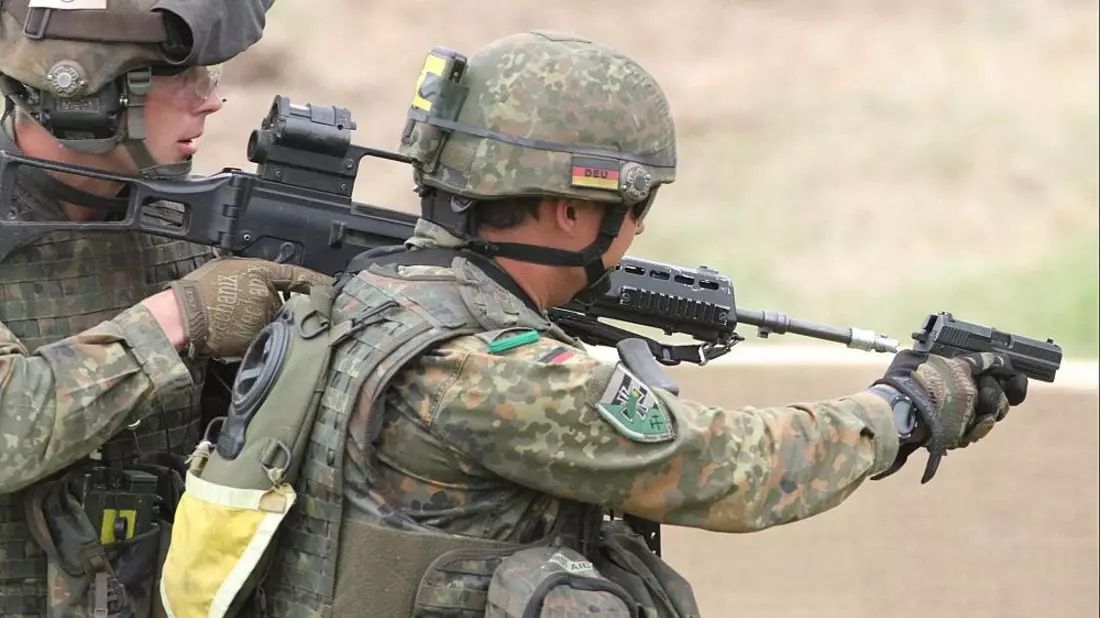 Bundeswehr-Soldat mit Pistole (Archiv) - Bild: via dts Nachrichtenagentur