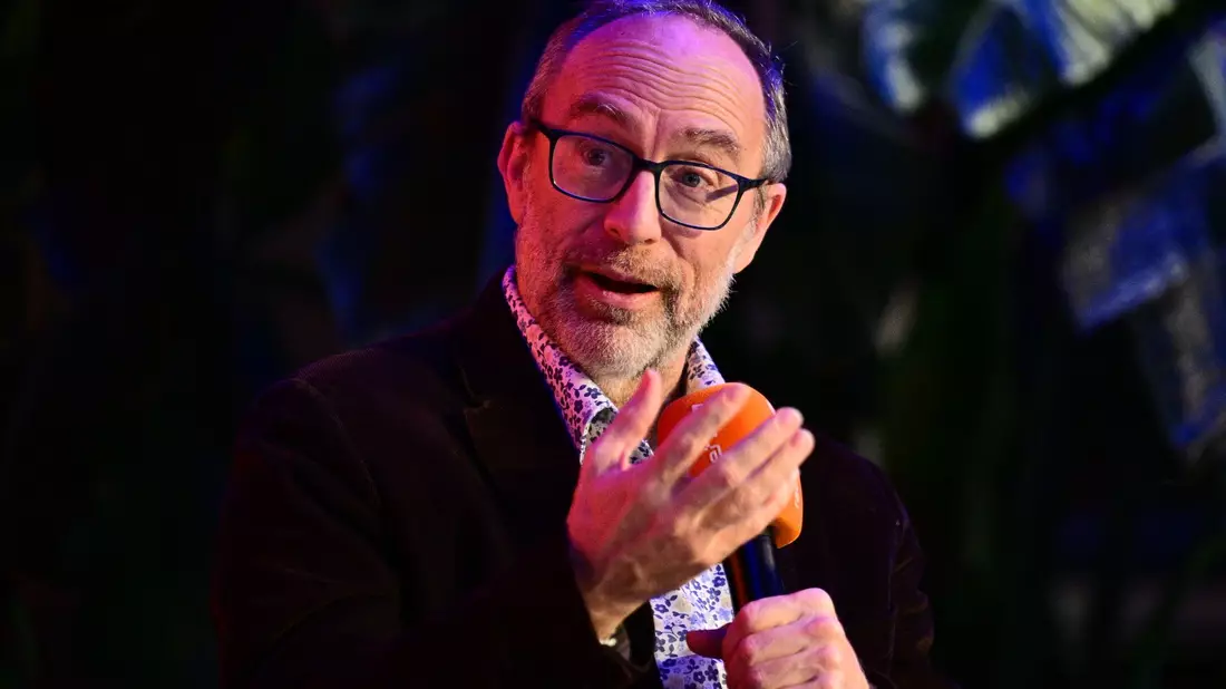 Wikipedia-Gründer Jimmy Wales. Sein Projekt wird am 15. Januar 25 Jahre alt. (Archivbild) - Bild: Sebastian Christoph Gollnow/dpa
