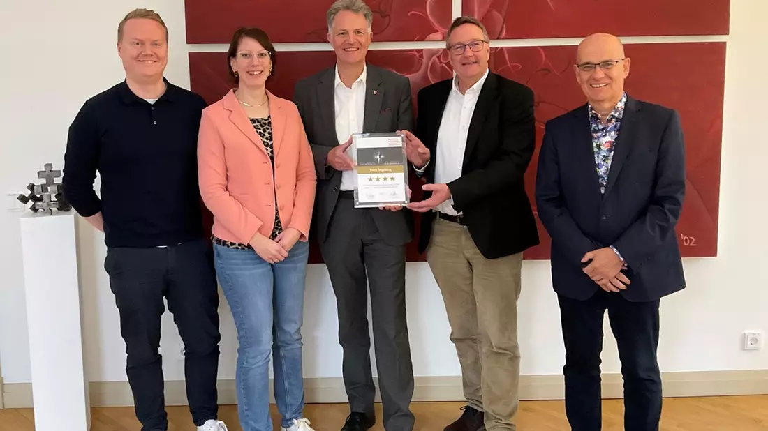 Im Kreis der Besten: Kreis Segeberg glänzt erneut beim Recruiting-Excellence-Audit® / Erste Organisation deutschlandweit absolviert drittes Recruiting-Excellence-Audit® - Bild: presseportal.de