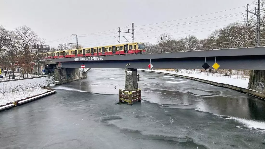 Schnee in Berlin am 09.01.2026 - Bild: via dts Nachrichtenagentur