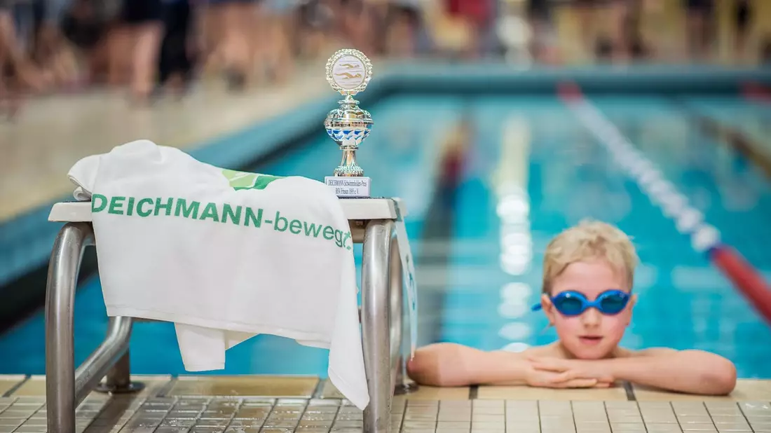 DEICHMANN kürt die Schwimmhelden 2025- Gemeinsam mit der DLRG für mehr Sicherheit im Wasser - Bild: presseportal.de