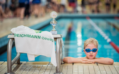 DEICHMANN kürt die Schwimmhelden 2025- Gemeinsam mit der DLRG für mehr Sicherheit im Wasser - Foto: presseportal.de