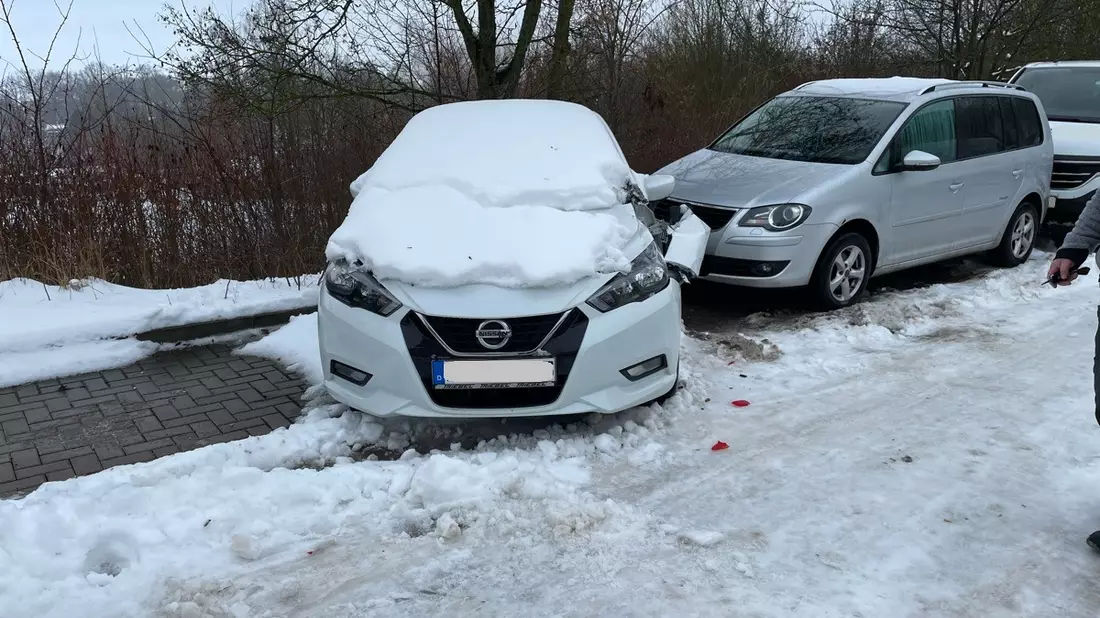LPI-NDH: Zeugenaufruf: Polizei sucht Zeugen nach Verkehrsunfallflucht - Wer kann Hinweise geben? - Bild: presseportal.de