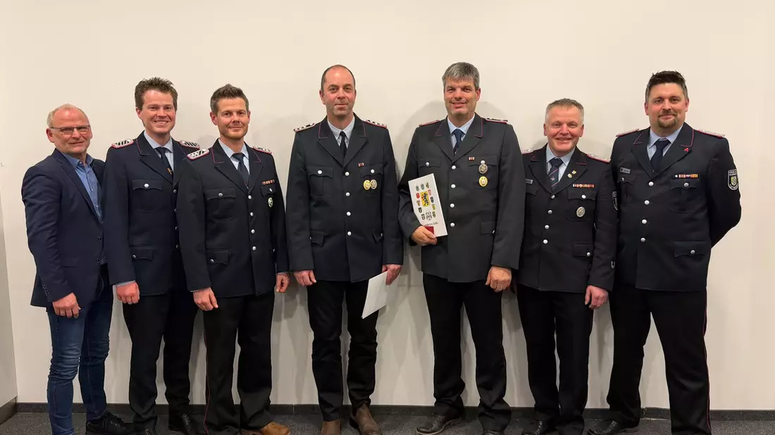 FW Flotwedel: Rückblick auf das Einsatzjahr 2025, organisatorische Entwicklungen und Ehrungen bei der Jahreshauptversammlung der Ortsfeuerwehr Eicklingen - Bild: presseportal.de