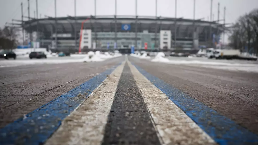 Das Spiel des Hamburger SV gegen Leverkusen soll ausfallen. - Bild: Christian Charisius/dpa