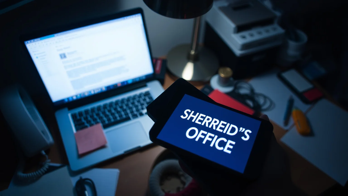 Betrüger geben sich als Polizei und Gericht aus - Foto: über boerse-global.de