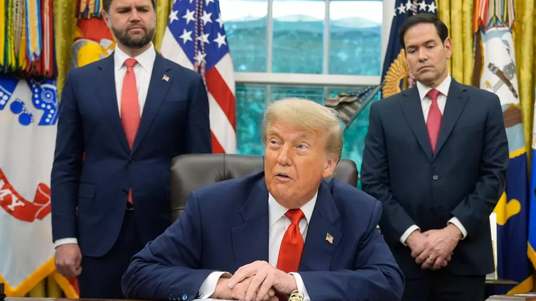 Für US-Präsident Trump verhandeln Vizepräsident JD Vance (l) und US-Außenminister Marco Rubio. (Archivbild) - Bild: Manuel Balce Ceneta/AP/dpa