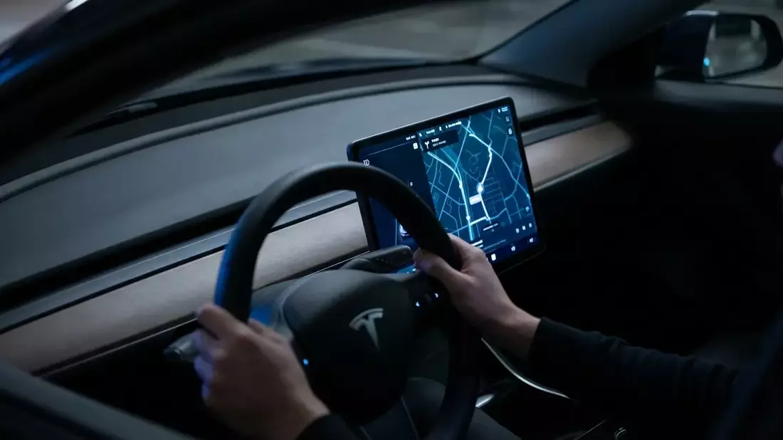 Tesla schafft Einmalkauf für autonomes Fahren ab - Bild: über boerse-global.de