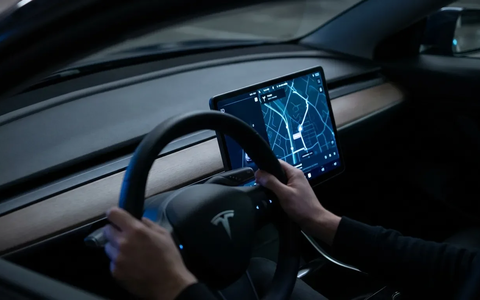 Tesla schafft Einmalkauf für autonomes Fahren ab - Foto: über boerse-global.de