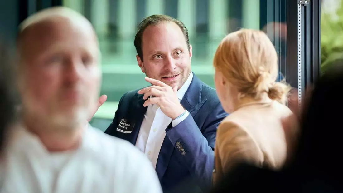 Christoph Herzog: 5 Fehler, die Führungskräfte beim Netzwerken immer wieder machen – und wie man sie vermeidet - Bild: presseportal.de