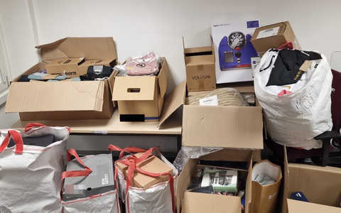 HZA-UL: Neuwaren für 11.600 Euro aus der Schweiz/Zoll stoppt Schmuggler mit Umzugsgut - Foto: presseportal.de