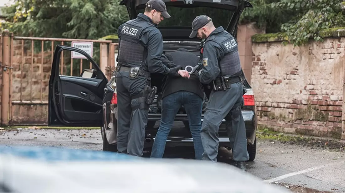 BPOLI LUD: Betrunkener Fahrradfahrer flüchtet vor Polizei und stürzt - Bild: presseportal.de